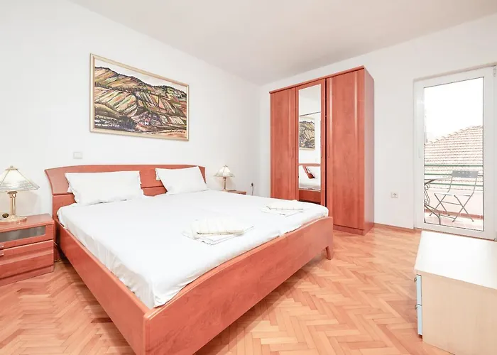 Veljko Гостевой дом 3*