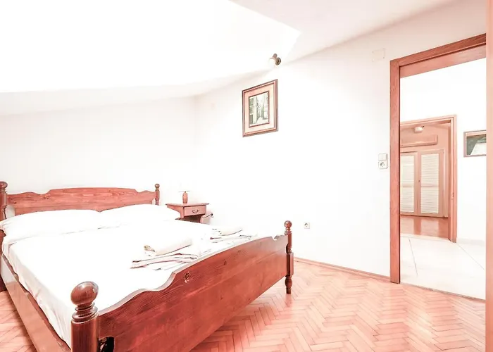 Veljko Гостевой дом 3*