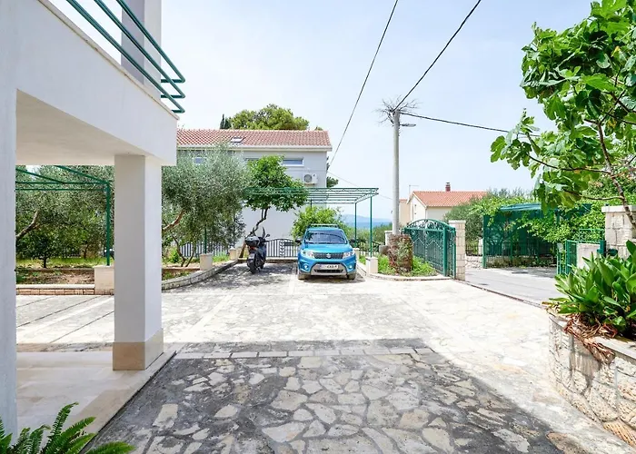 Veljko Gostinjska kuća Okrug Gornji